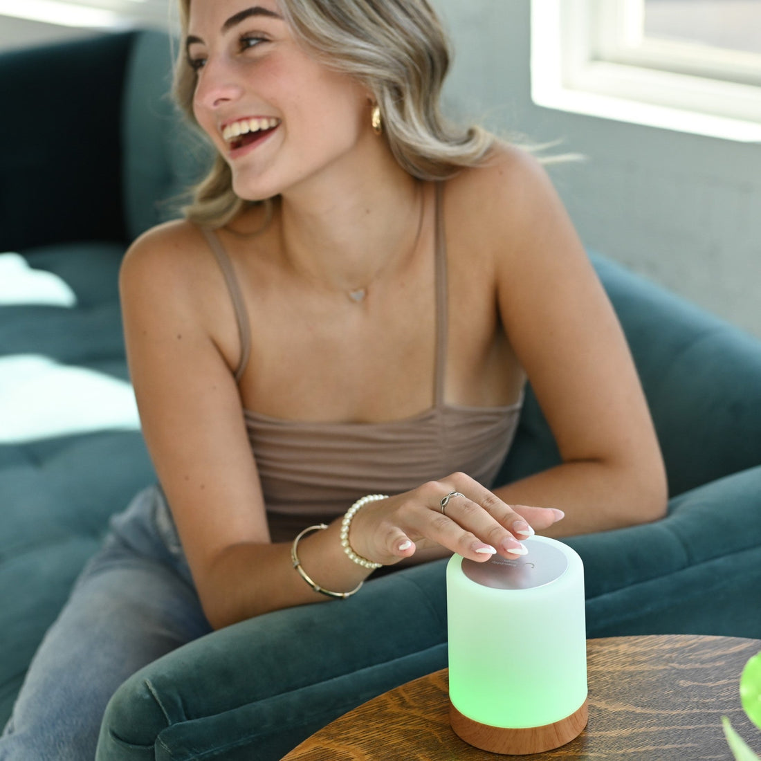 Friendship Lamp Colour Signals: How Kiwi Couples Are Creating Their Own Love Language